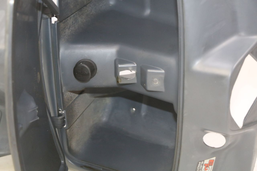 photo de INNENVERKLEIDUNG PEUGEOT SV 125 (1991 - 1994)