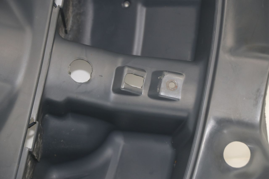 photo de INNENVERKLEIDUNG PEUGEOT SV 125 (1991 - 1994)