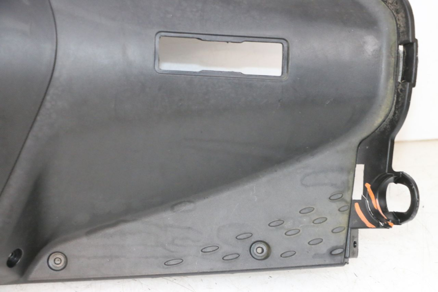 photo de INNENVERKLEIDUNG JM MOTORS SANTANA 50 (2014 - 2023) - Charakteristische Merkmale