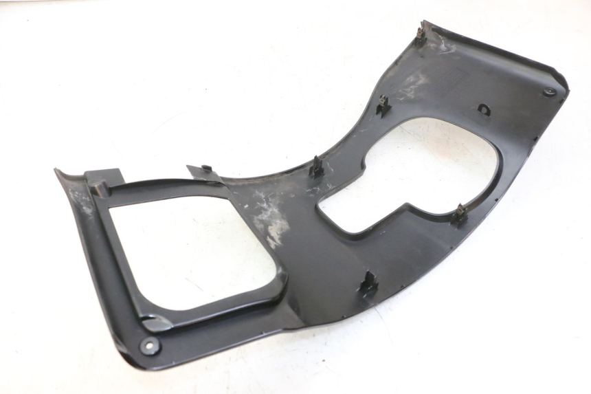 photo de OBERES INNENVERKLEIDUNGSTEIL HONDA FES S-WING SWING ABS 125 (2007 - 2015)