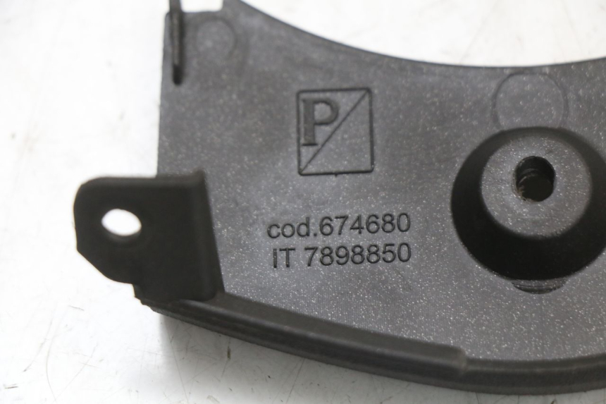 photo de OBERES INNENVERKLEIDUNGSTEIL PIAGGIO X10 125 (2012 - 2017)