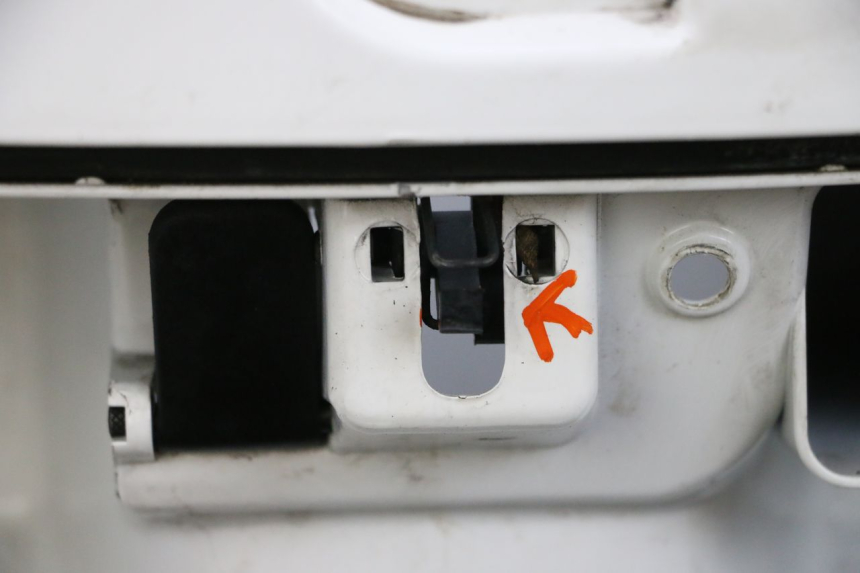 photo de BEINSCHILD PIAGGIO VESPA GTS SUPER IE 125 (2009 - 2016) - Fokus auf die Struktur