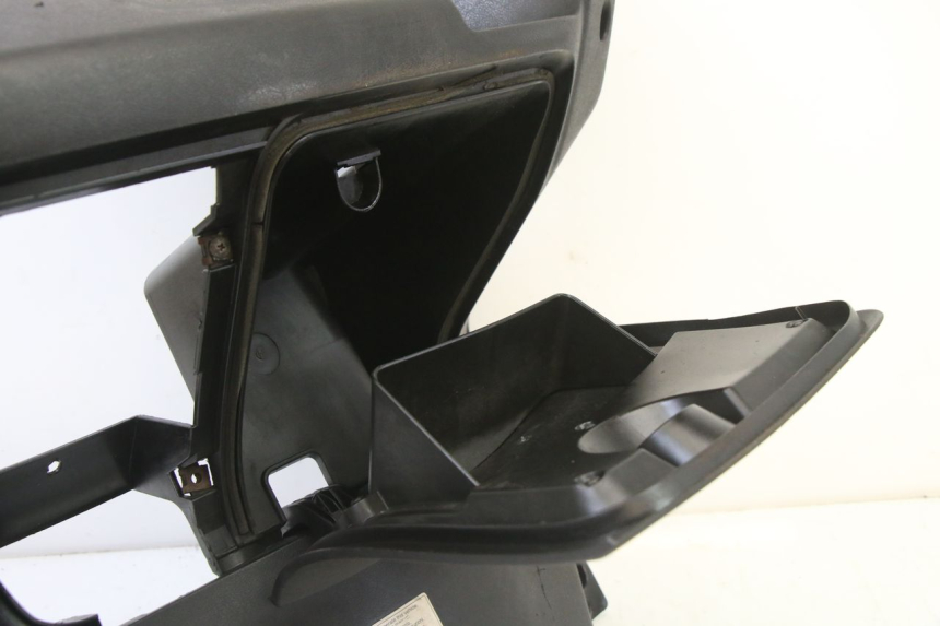 photo de INNENVERKLEIDUNG YAMAHA XMAX X-MAX 125 (2006 - 2009)