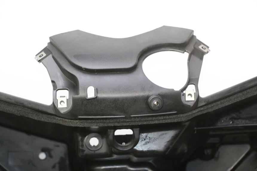 photo de INNENVERKLEIDUNG YAMAHA X-MAX XMAX 125 (2010 - 2014)