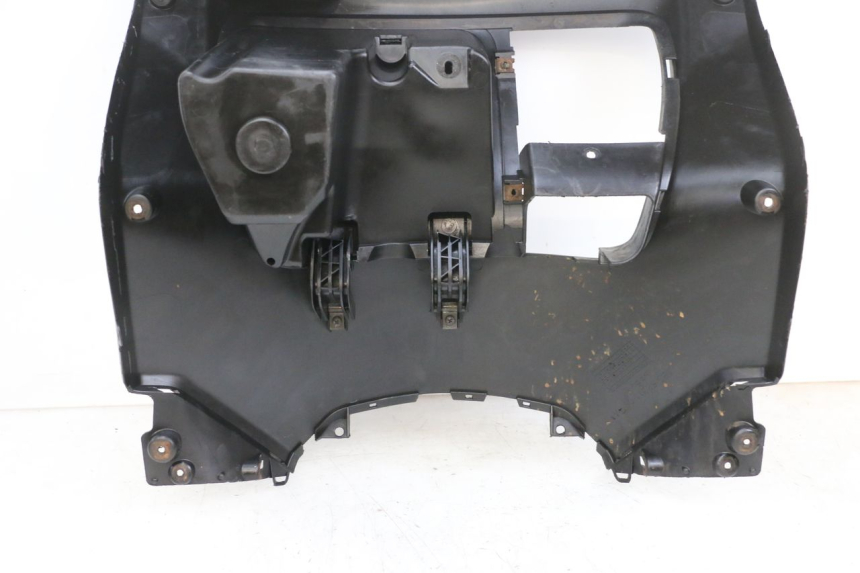 photo de INNENVERKLEIDUNG YAMAHA XMAX X-MAX 125 (2006 - 2009) - Details der Befestigungspunkte