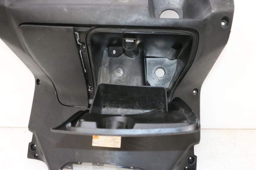 photo de INNENVERKLEIDUNG YAMAHA XMAX X-MAX 125 (2006 - 2009) - Zoom auf Komponenten