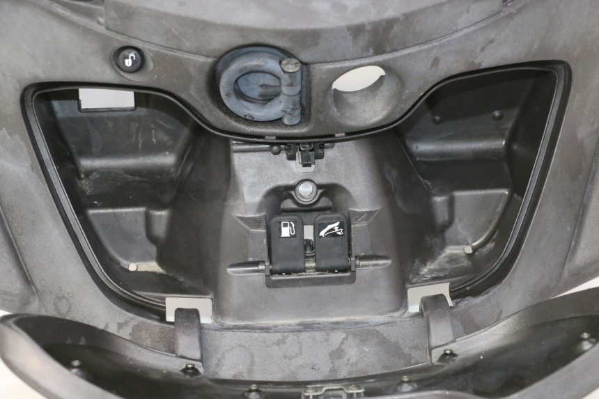 photo de INNENVERKLEIDUNG PIAGGIO X9 EVOLUTION 125 (2003 - 2007)
