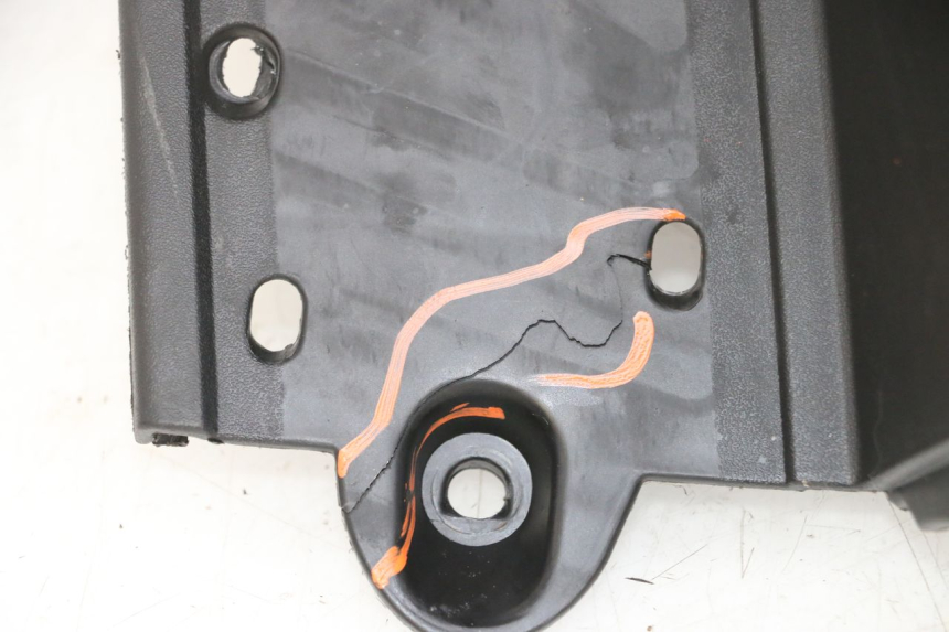 photo de BEINSCHILD PIAGGIO XEVO - X EVO 125 (2007 - 2016) - Details der Befestigungspunkte