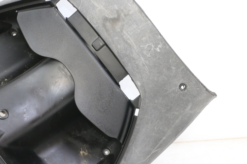 photo de INNENVERKLEIDUNG PIAGGIO ZIP 4T 50 (2018 - 2020) - Hochauflösende Nahaufnahme