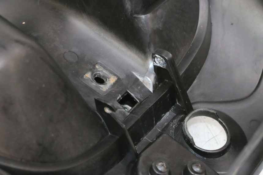 photo de INNENVERKLEIDUNG PIAGGIO ZIP 4T 50 (2018 - 2020) - Kennzeichnungen und Originalreferenzen