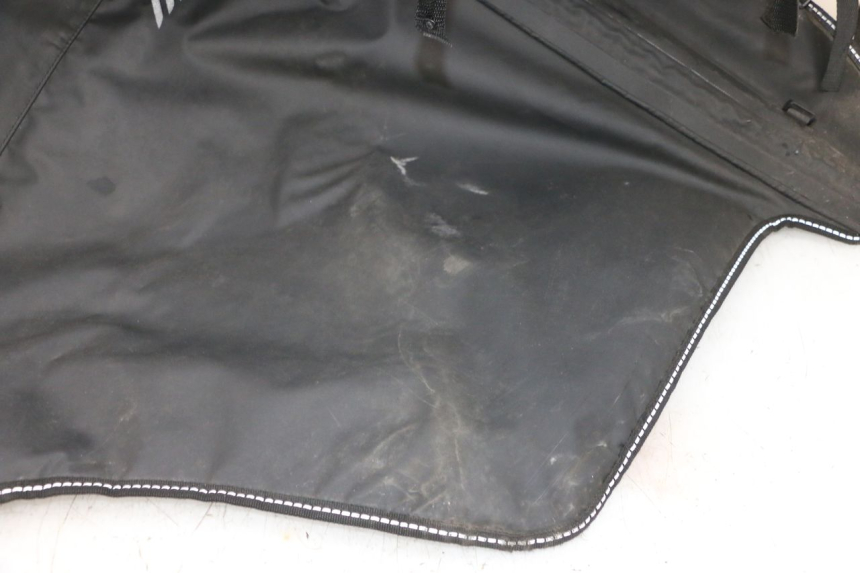 photo de KNIEDECKE PIAGGIO MP3 HPE 300 (2019 - 2026) - Fokus auf die Struktur