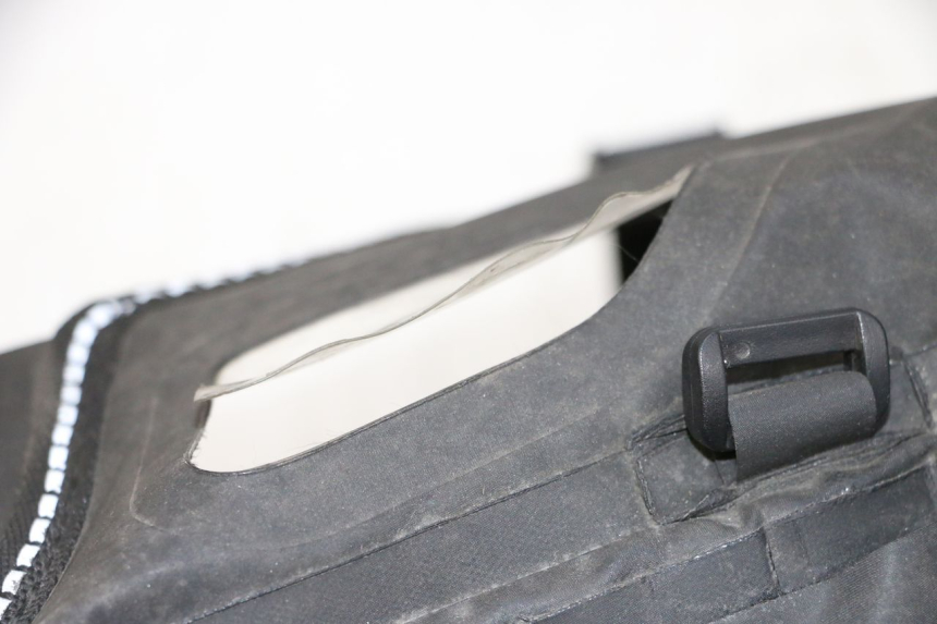 photo de KNIEDECKE PIAGGIO MP3 HPE 300 (2019 - 2026) - Zoom auf Gebrauchszustand