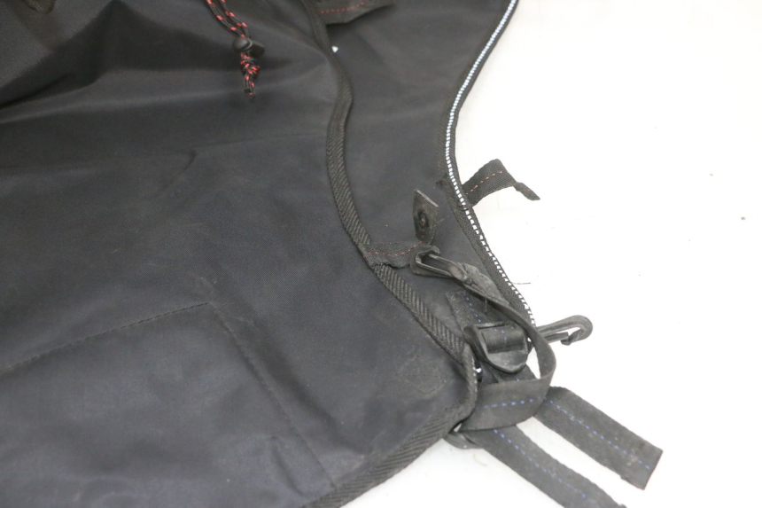 photo de KNIEDECKE PIAGGIO MP3 500 (2016 - 2018) - Details der Befestigungspunkte