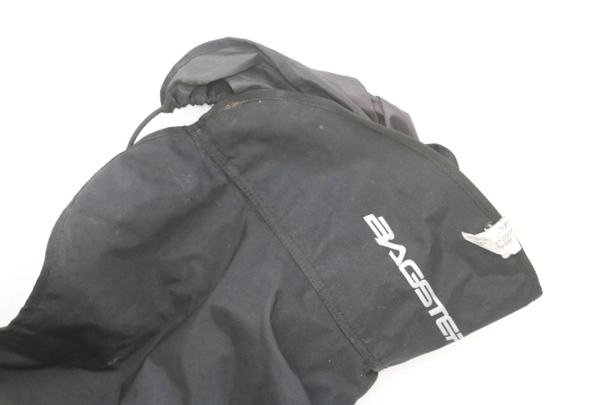 photo de KNIEDECKE PIAGGIO ZIP 4T 50 (2018 - 2020) - Kennzeichnungen und Originalreferenzen