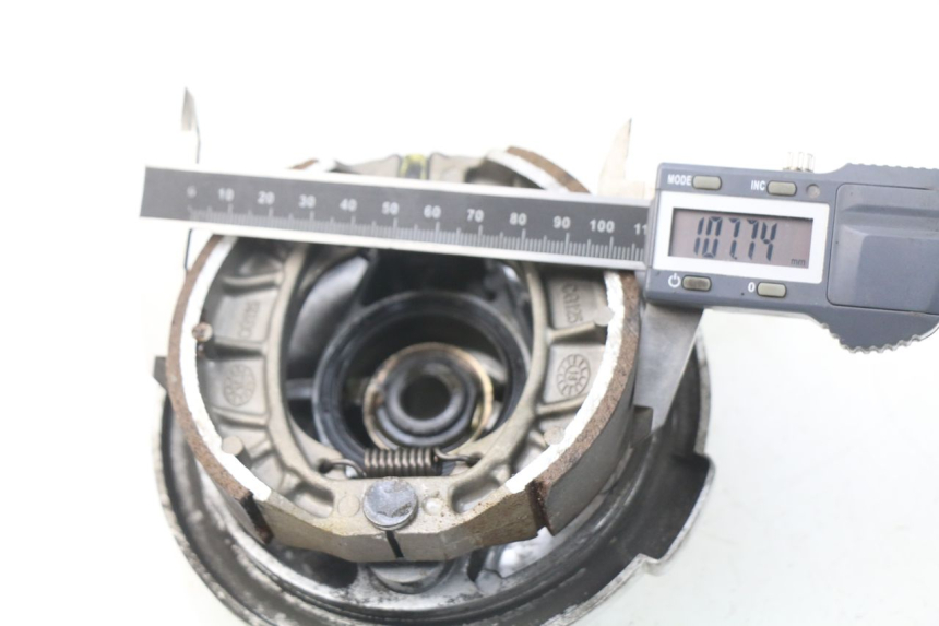 photo de BREMSTROMMEL VORNE VASTRO R-ONE 4T 50 (2014 - 2022)