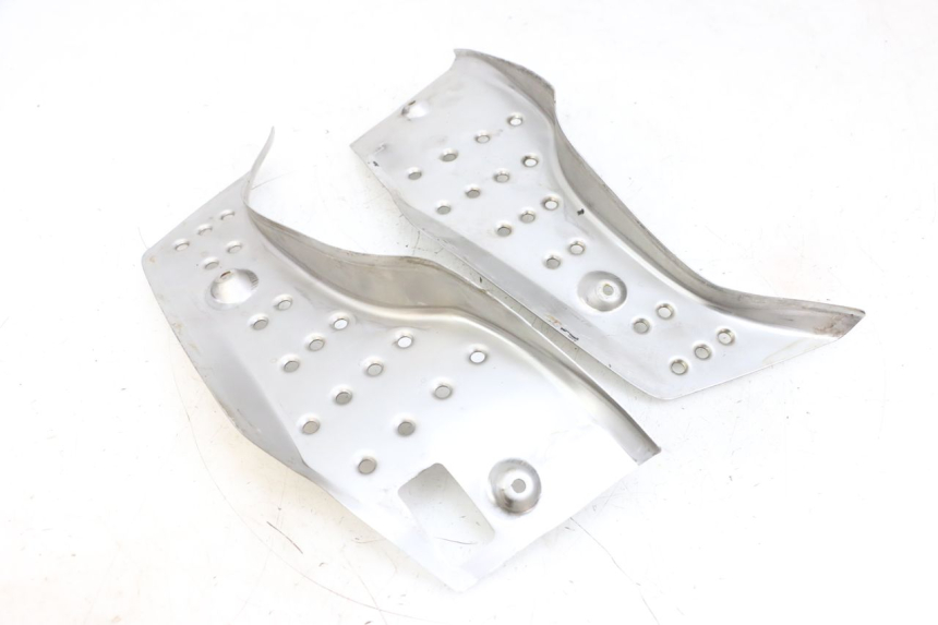 photo de TRITTBRETT VERKLEIDUNG GUMMI ADIVA AD3 300 (2014 - 2020)