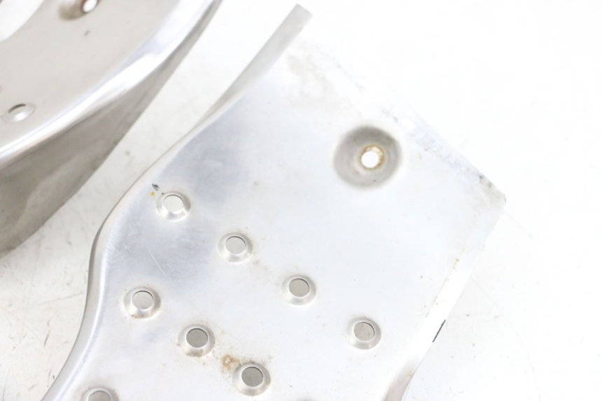 photo de TRITTBRETT VERKLEIDUNG GUMMI ADIVA AD3 300 (2014 - 2020)