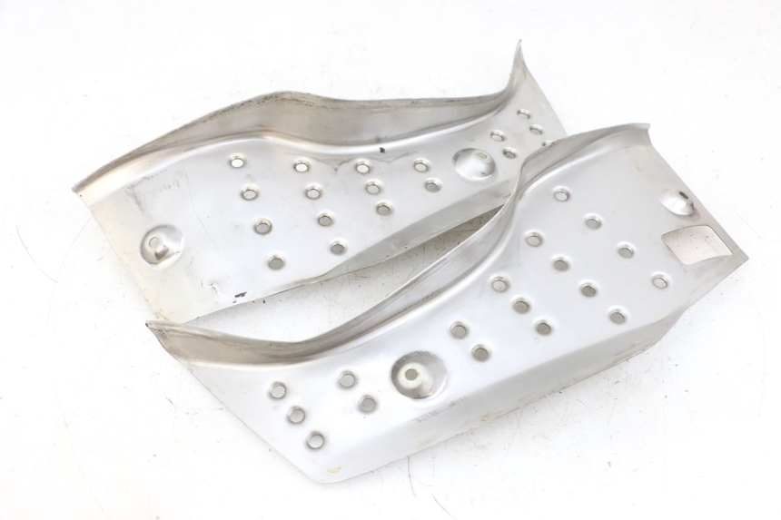 photo de TRITTBRETT VERKLEIDUNG GUMMI ADIVA AD3 300 (2014 - 2020)