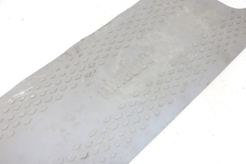 photo de FUßMATTE SEGWAY NINEBOT F65I 1