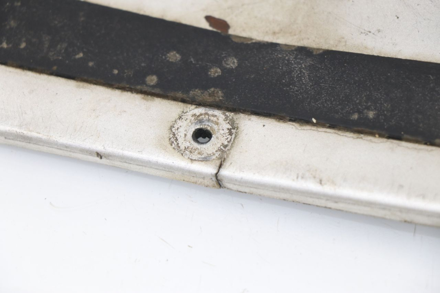 photo de TRITTBRETT VERKLEIDUNG GUMMI GOWINN DOLCE VITA 125 (2007 - 2013)