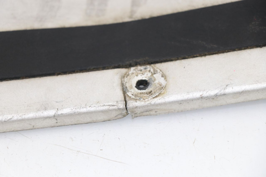 photo de TRITTBRETT VERKLEIDUNG GUMMI GOWINN DOLCE VITA 125 (2007 - 2013)