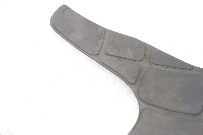 photo de TRITTBRETT VERKLEIDUNG GUMMI KYMCO GRAND DINK 125 (2002 - 2007)