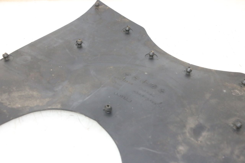 photo de TRITTBRETT VERKLEIDUNG GUMMI KYMCO GRAND DINK 125 (2002 - 2007)