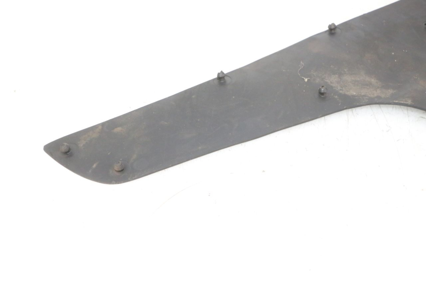 photo de TRITTBRETT VERKLEIDUNG GUMMI KYMCO GRAND DINK 125 (2002 - 2007)