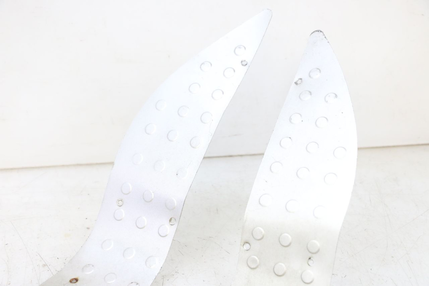 photo de TRITTBRETT VERKLEIDUNG GUMMI JM MOTORS GTS 125 (2015 - 2019) - Alternative Perspektive