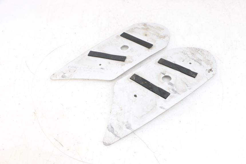 photo de FUßRAUMMATTE PEUGEOT KISBEE 4T 50 (2018 - 2022) - Alternative Perspektive