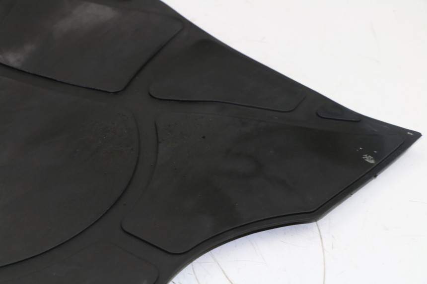 photo de TRITTBRETT VERKLEIDUNG GUMMI KYMCO GRAND DINK 125 (2002 - 2007)