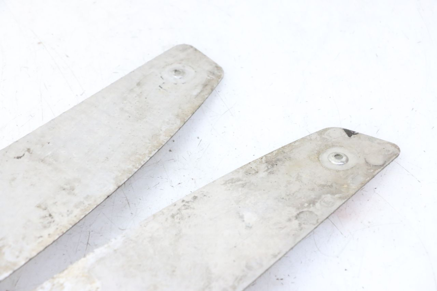 photo de TRITTBRETT VERKLEIDUNG GUMMI PIAGGIO MP3 500 (2011 - 2015)