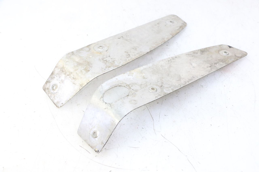 photo de TRITTBRETT VERKLEIDUNG GUMMI PIAGGIO MP3 500 (2011 - 2015)