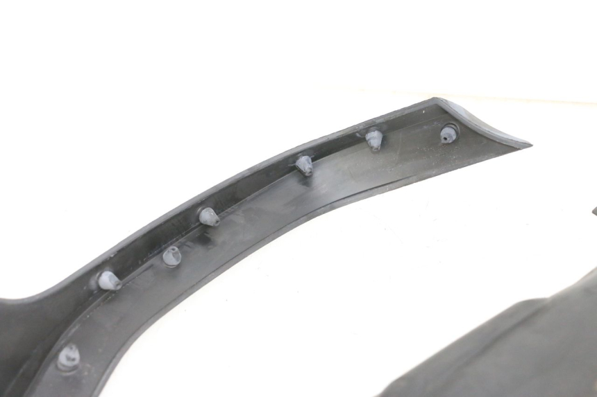 photo de TRITTBRETT VERKLEIDUNG GUMMI YAMAHA NEO'S CORE 1 (2022 - 2026) - Zoom auf Komponenten