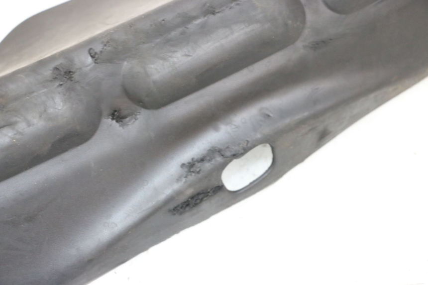 photo de TRITTBRETT VERKLEIDUNG GUMMI YAMAHA NEO'S CORE 1 (2022 - 2026) - Oberflächenzustand und Material