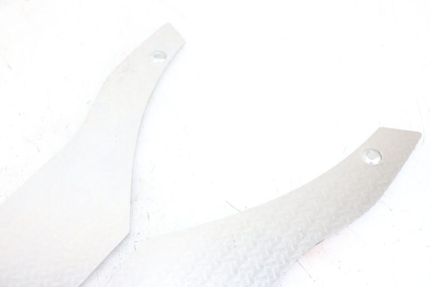 photo de TRITTBRETT VERKLEIDUNG GUMMI PIAGGIO NRG POWER PUREJET 50 (2018 - 2021)