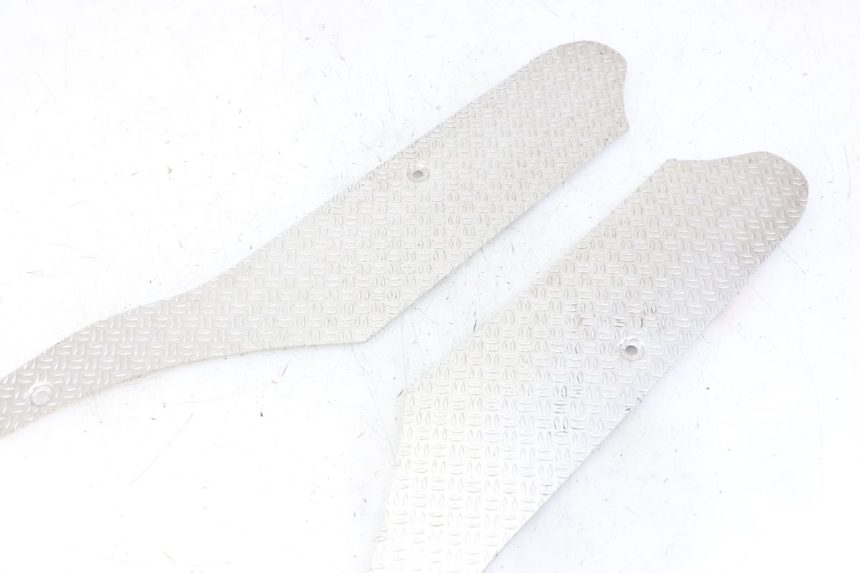 photo de TRITTBRETT VERKLEIDUNG GUMMI PIAGGIO NRG POWER PUREJET 50 (2018 - 2021)