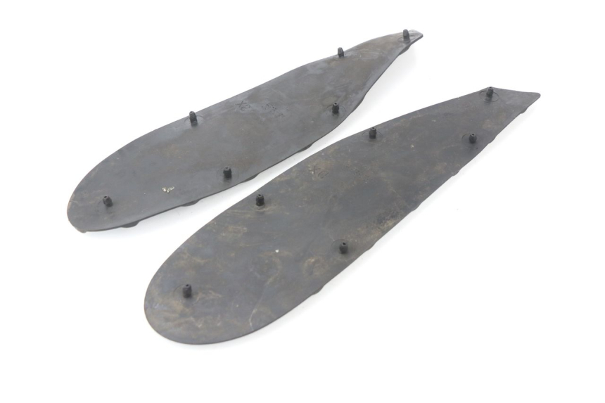 photo de TRITTBRETT VERKLEIDUNG GUMMI APRILIA SR CARB LC 2T 50 (2004 - 2012)