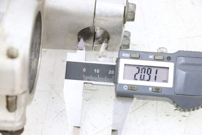 photo de GABELBRÃœCKE HONDA CR 125 (1989 - 1991) - Zoom auf Gebrauchszustand