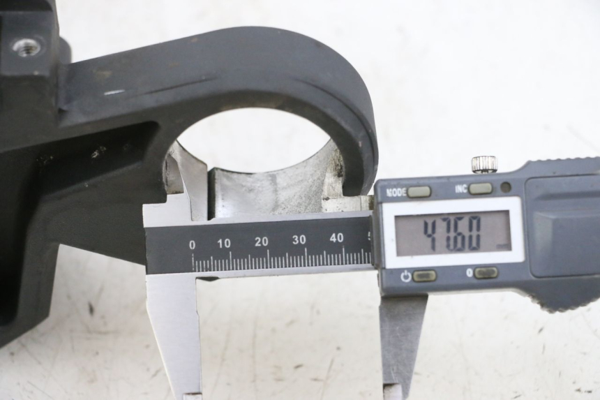 photo de GABELBRÃœCKE OBEN KSR CODE 125 (2018 - 2020) - Detailansicht des Bauteils