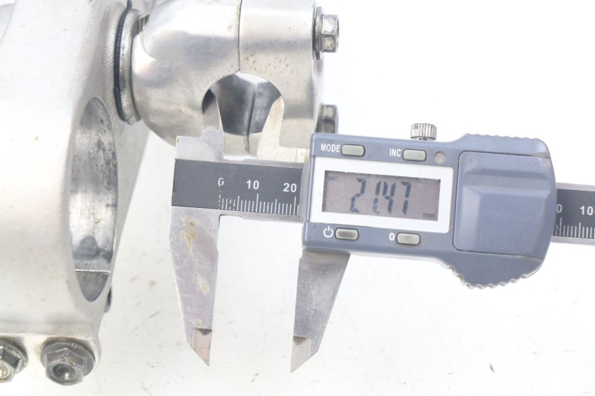 photo de OBERE GABELBRüCKE HONDA CRF 250 (2016 - 2017)