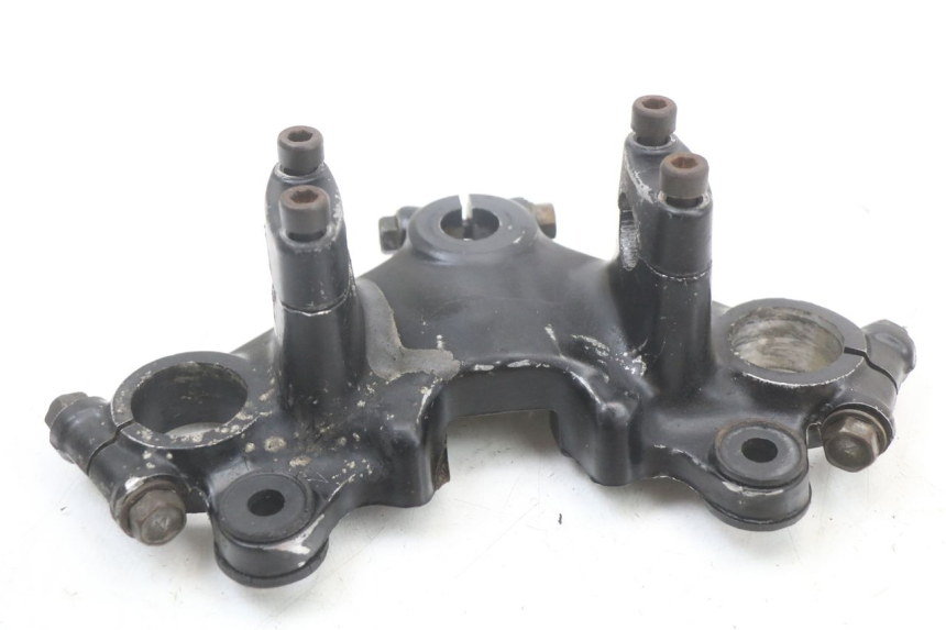 photo de GABELBRÃœCKE OBEN SUZUKI GSX E 250 (1982 - 1983)