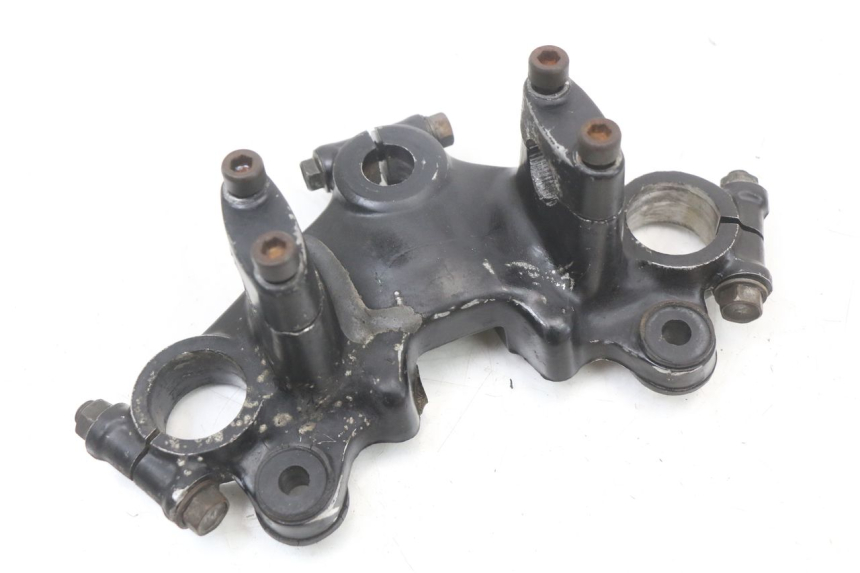 photo de GABELBRÃœCKE OBEN SUZUKI GSX E 250 (1982 - 1983)