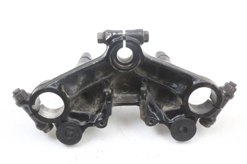 photo de GABELBRÃœCKE OBEN SUZUKI GSX E 250 (1982 - 1983)