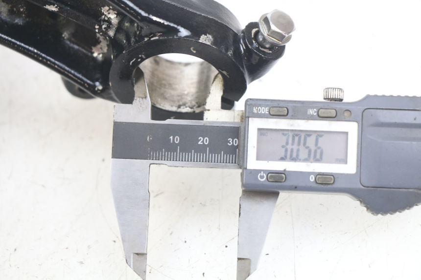 photo de OBERE GABELBRüCKE HONDA CM 125 (1983 - 2003)