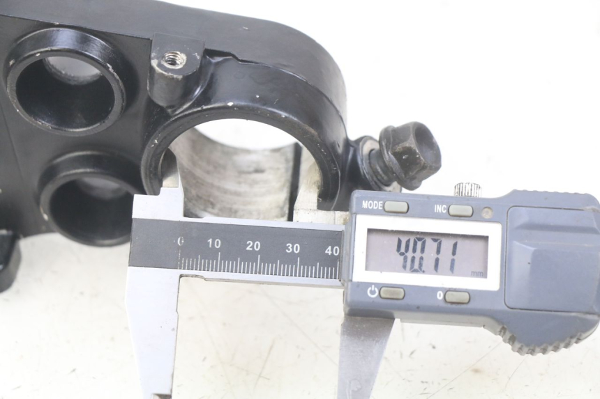 photo de OBERE GABELBRüCKE SUZUKI GSX-F GSX  F 1100 (1988 - 1994)