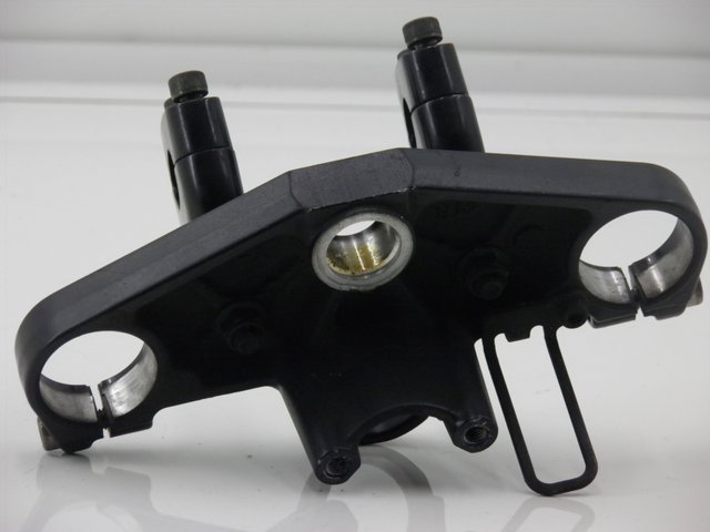 photo de GABELBRÃœCKE OBEN YAMAHA FZS FAZER 600 (2001 - 2003)