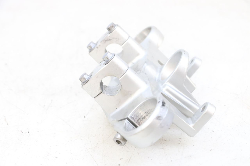 photo de GABELBRÃœCKE OBEN KAWASAKI ZR 7 750 (1999 - 2001) - Geprüftes Gebrauchtteil