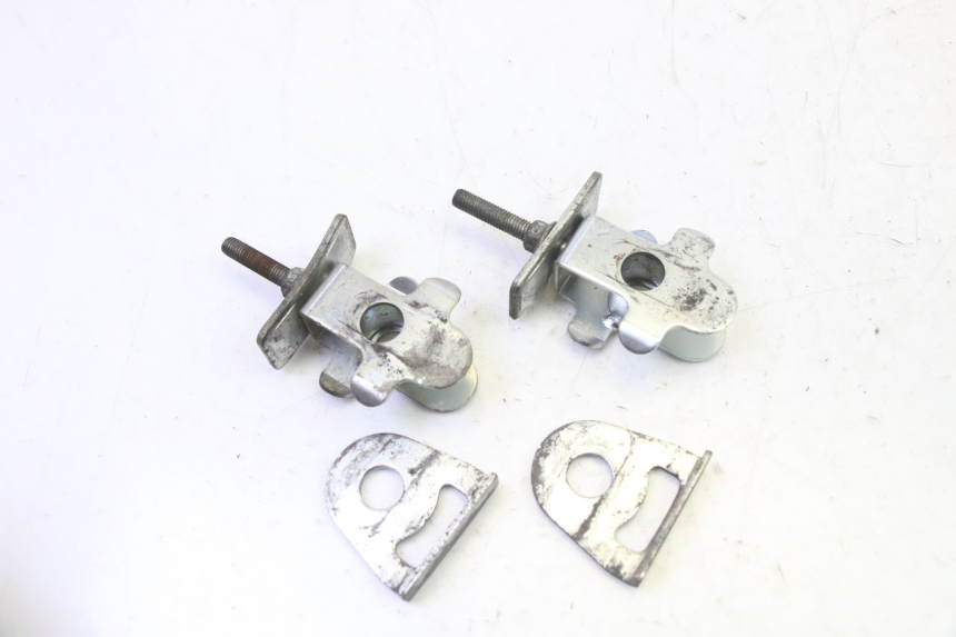 photo de KETTENSCHIENENSPANNER HYOSUNG GV AQUILA 125 (2000 - 2004)