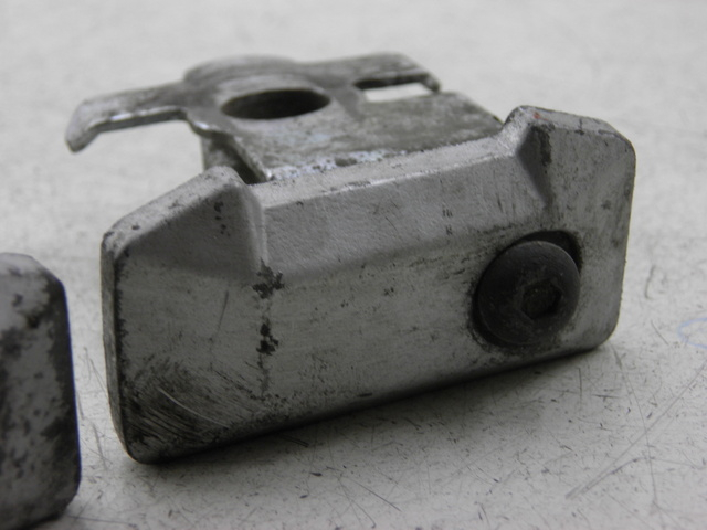 photo de KETTENSCHIENENSPANNER SUZUKI SV S 650 (1999 - 2002)